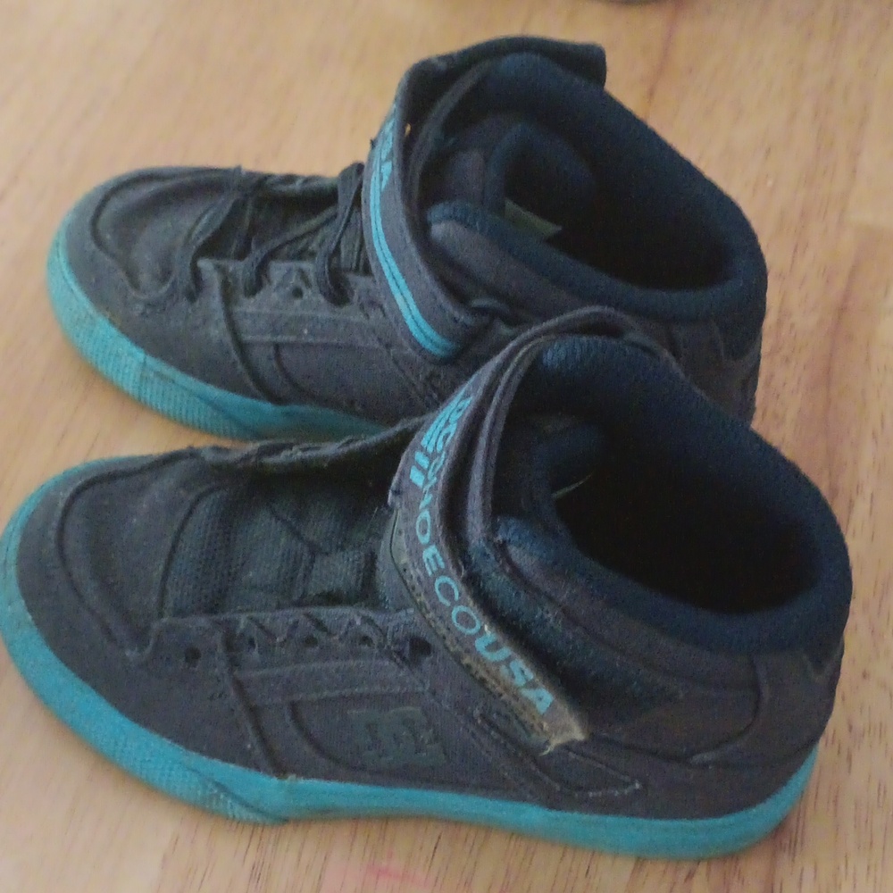 DC shoes